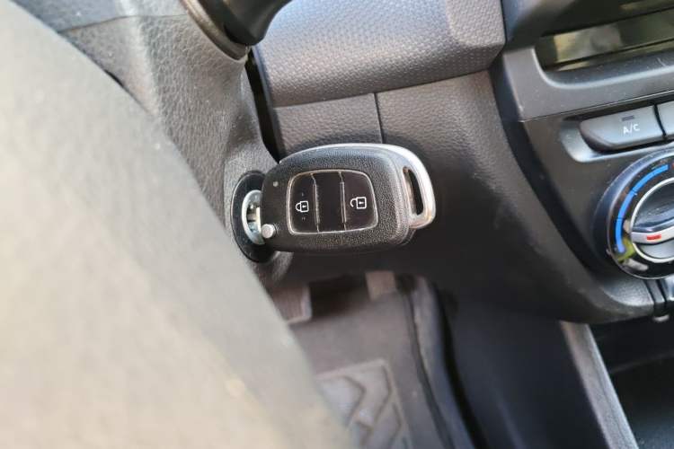 Used Hyundai Verna (older generation) 2017 1.4L Automatic YueXiang Edition China V-standard Vehicle Key