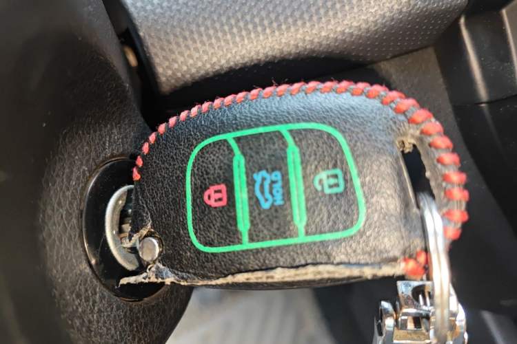 Used Hyundai Verna (older generation) 2017 1.4L Manual Huancai Edition China V Standard Vehicle Key