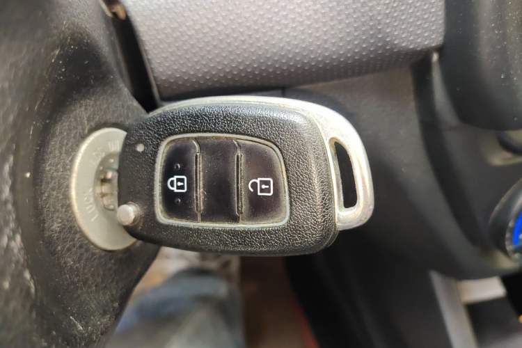 Used Hyundai Verna (older generation) 2017 1.4L Manual Refreshed Version China V Standard Vehicle Key
