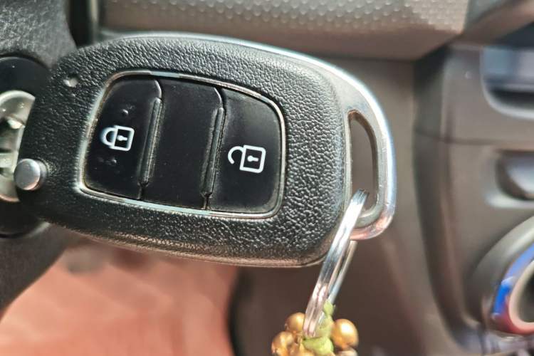 Used Hyundai Verna (older generation) 2017 1.4L Manual Huancai Edition China V Standard Vehicle Key