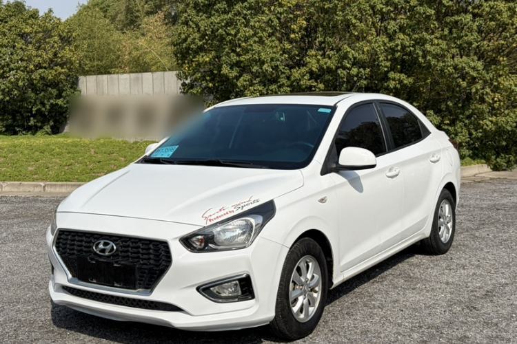 Used Hyundai Verna (older generation) 2017 1.4L Manual Colorful Skyroof Version China V Standard Guazi used car, China used car export, Used car for sale, Used cars, Cheapest cars for sale