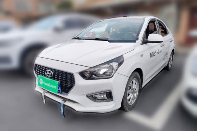 Used Hyundai Verna (older generation) 2017 1.4L Manual Colorful Skyroof Version China V Standard