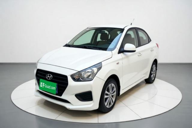 Używany Hyundai Verna (older generation) 2017 1.4L Manual Refreshed Version China VI Standard