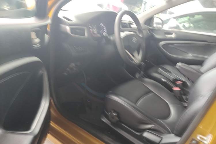 Used Hyundai Verna (older generation) 2017 1.4L Automatic YueXiang Edition China V-standard Driver Seat