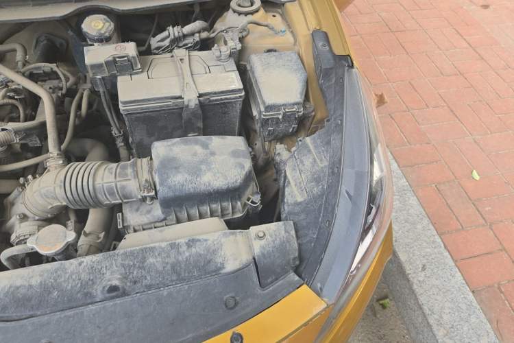 Used Hyundai Verna (older generation) 2017 1.4L Manual Refreshed Version China V Standard Engine Bay Left