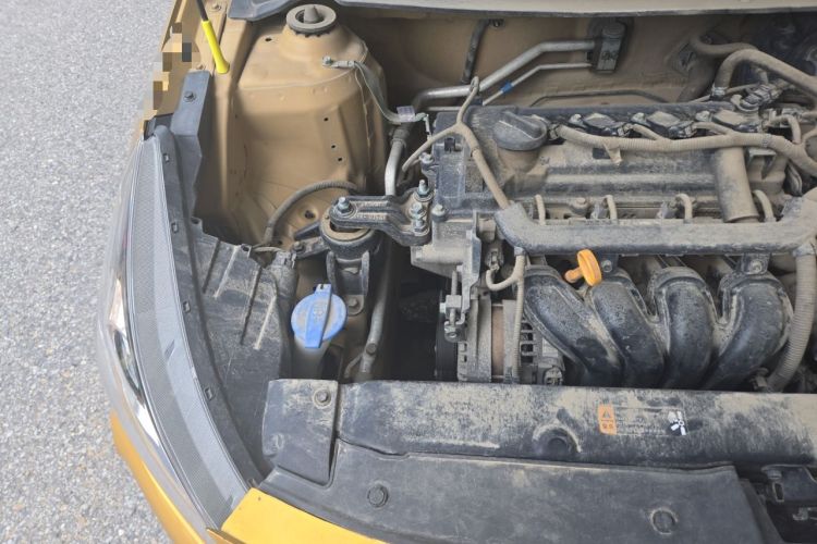 Used Hyundai Verna (older generation) 2017 1.4L Manual Refreshed Version China V Standard Engine Bay Right