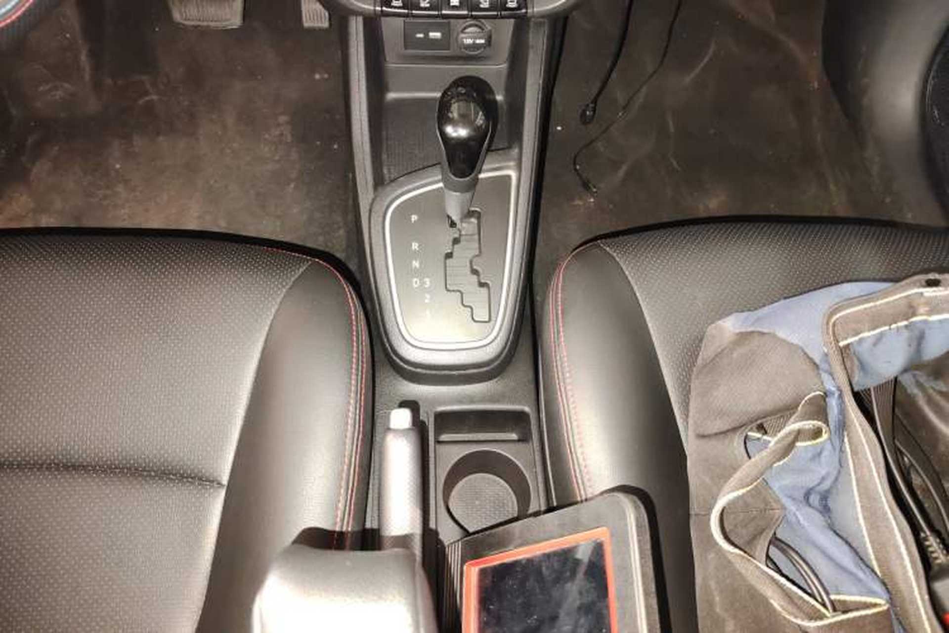 Used Hyundai Verna (older generation) 2017 1.4L Automatic YueXiang Edition China V-standard Gear Lever