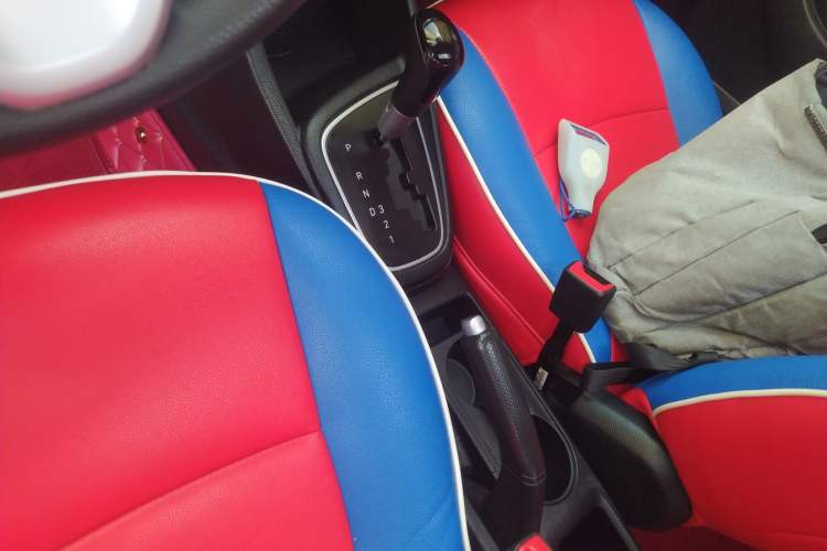 Used Hyundai Verna (older generation) 2017 1.4L Automatic YueXiang Edition China V-standard Gear Lever
