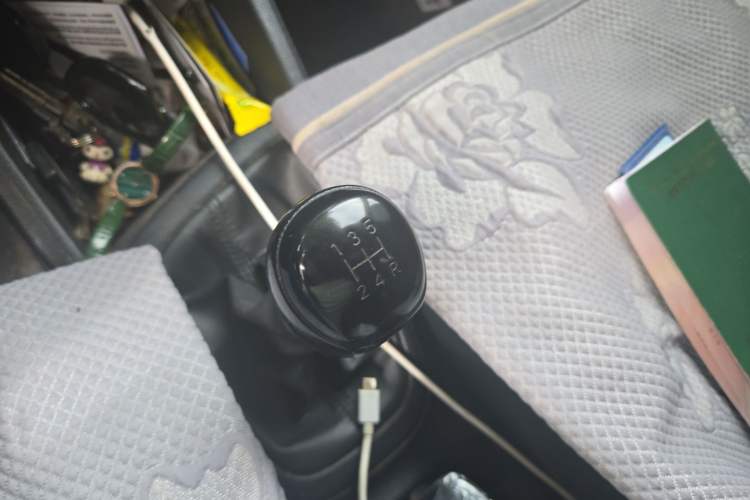 Used Hyundai Verna (older generation) 2017 1.4L Manual Refreshed Version China V Standard Gear Lever
