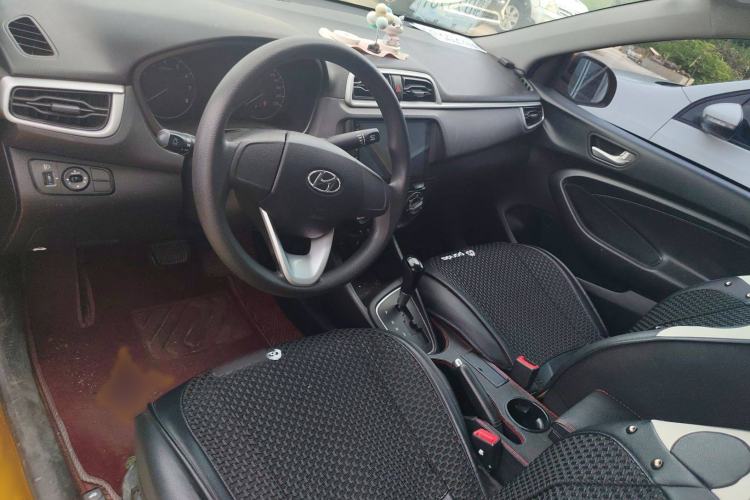 Used Hyundai Verna (older generation) 2017 1.4L Automatic YueXiang Edition China V-standard Interior 3
