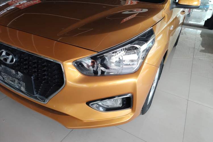 Used Hyundai Verna (older generation) 2017 1.4L Automatic YueXiang Edition China V-standard Left Front Headlight