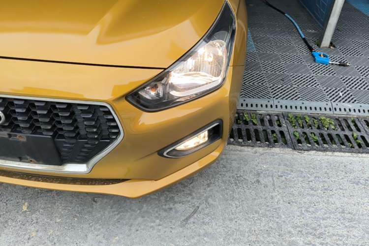Used Hyundai Verna (older generation) 2017 1.4L Automatic YueXiang Edition China V-standard Left Front Headlight