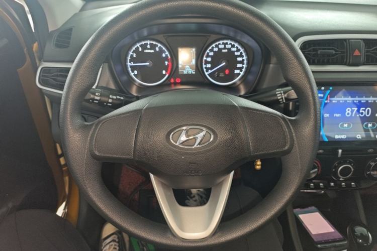 Used Hyundai Verna (older generation) 2017 1.4L Automatic YueXiang Edition China V-standard Steering Wheel