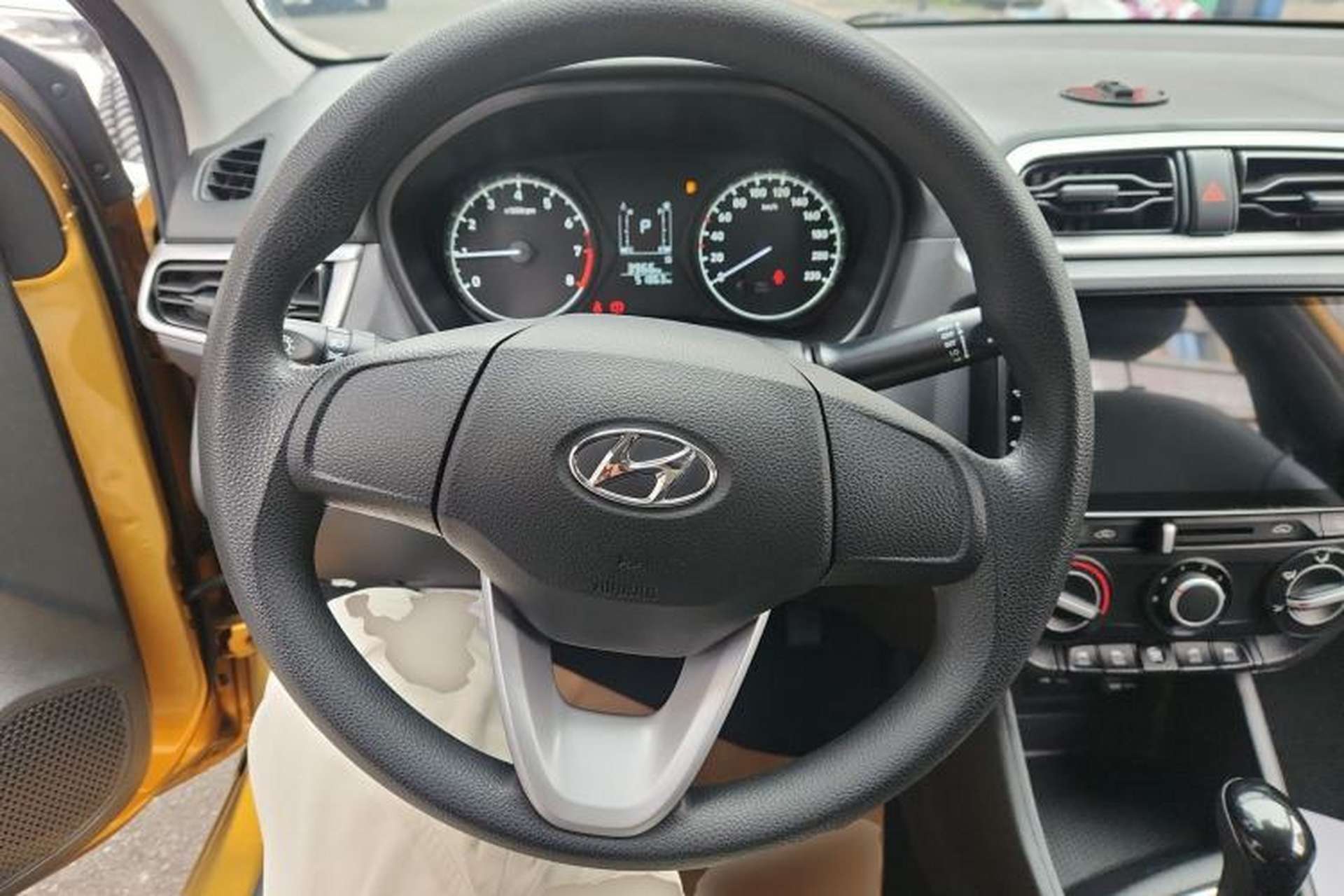 Used Hyundai Verna (older generation) 2017 1.4L Automatic YueXiang Edition China V-standard Steering Wheel