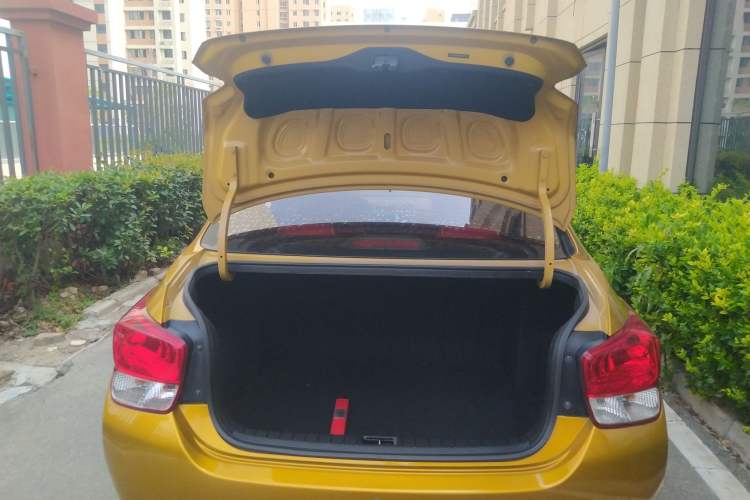 Used Hyundai Verna (older generation) 2017 1.4L Automatic YueXiang Edition China V-standard Trunk