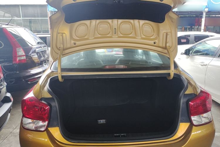 Used Hyundai Verna (older generation) 2017 1.4L Automatic YueXiang Edition China V-standard Trunk