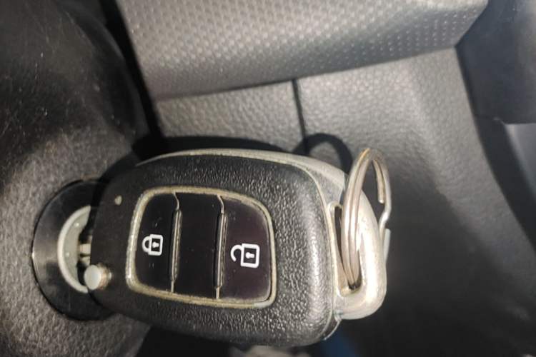 Used Hyundai Verna (older generation) 2017 1.4L Automatic YueXiang Edition China V-standard Vehicle Key
