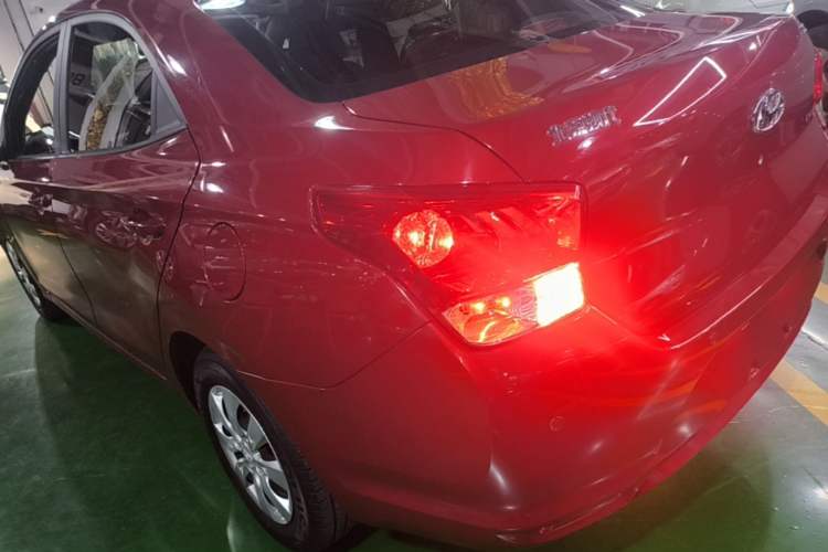 Used Hyundai Verna (older generation) 2020 1.4L Manual GL Refreshed Edition Exterior 2