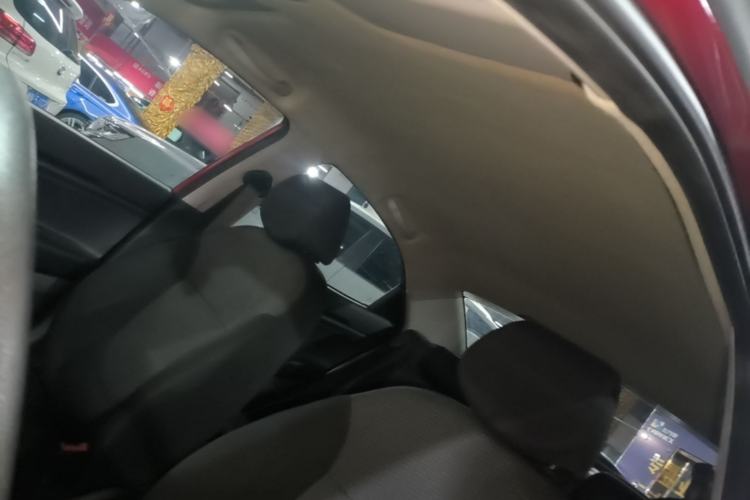 Used Hyundai Verna (older generation) 2020 1.4L Manual GL Refreshed Edition Headliner