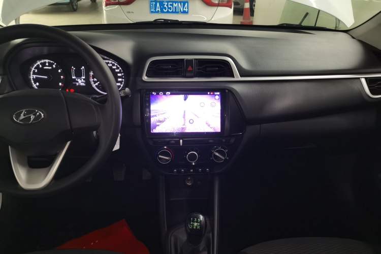 Used Hyundai Verna (older generation) 2020 1.4L Manual GL Refreshed Edition Audio And AC Panel