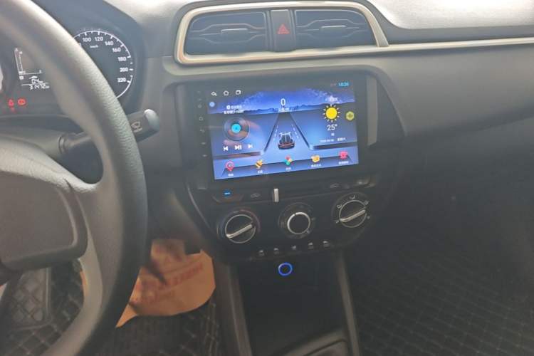 Used Hyundai Verna (older generation) 2020 1.4L Manual GL Refreshed Edition Audio And AC Panel