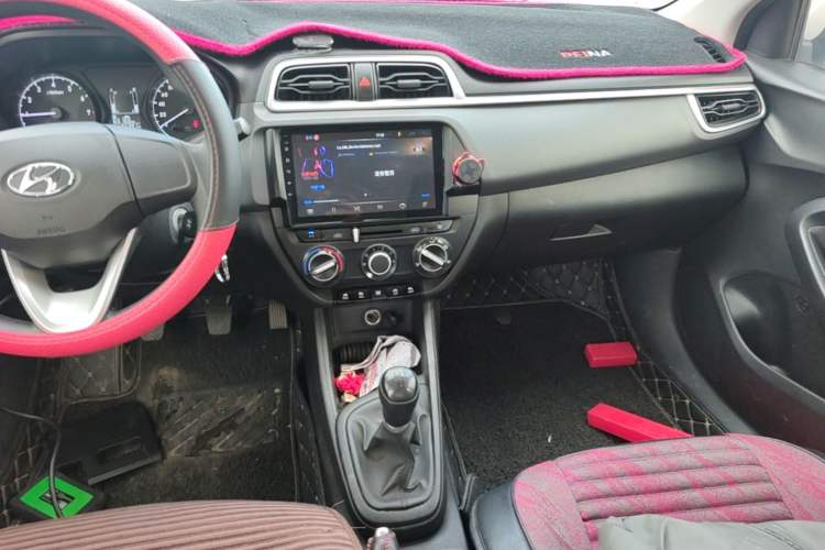 Used Hyundai Verna (older generation) 2020 1.4L Manual GL Refreshed Edition Audio And AC Panel