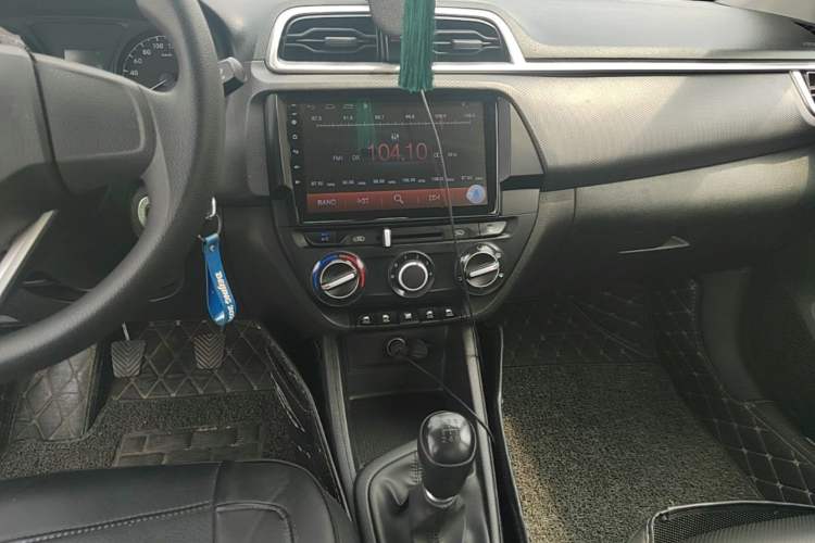 Used Hyundai Verna (older generation) 2020 1.4L Manual GL Refreshed Edition Audio And AC Panel