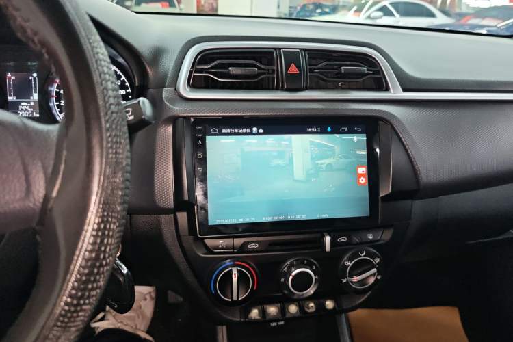 Used Hyundai Verna (older generation) 2020 1.4L Manual GL Refreshed Edition Audio And AC Panel