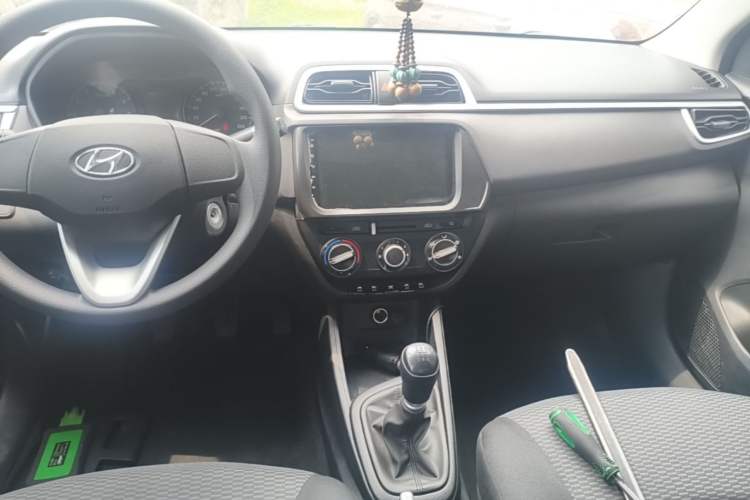 Used Hyundai Verna (older generation) 2020 1.4L Manual GL Refreshed Edition Audio And AC Panel