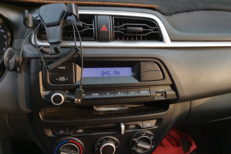 Used Hyundai Verna (older generation) 2020 1.4L Manual GL Refreshed Edition Audio And AC Panel