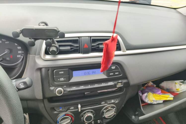Used Hyundai Verna (older generation) 2020 1.4L Manual GL Refreshed Edition Audio And AC Panel