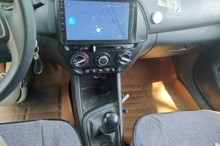 Used Hyundai Verna (older generation) 2020 1.4L Manual GLS Vibrant Edition Audio And AC Panel