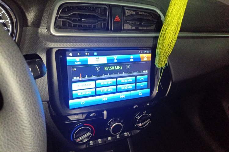 Used Hyundai Verna (older generation) 2020 1.4L Manual GL Refreshed Edition Audio And AC Panel