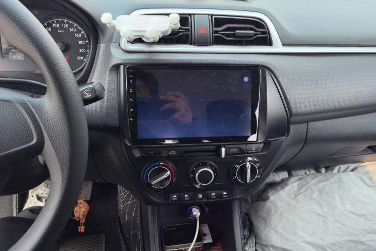Used Hyundai Verna (older generation) 2020 1.4L Manual GL Refreshed Edition Audio And AC Panel