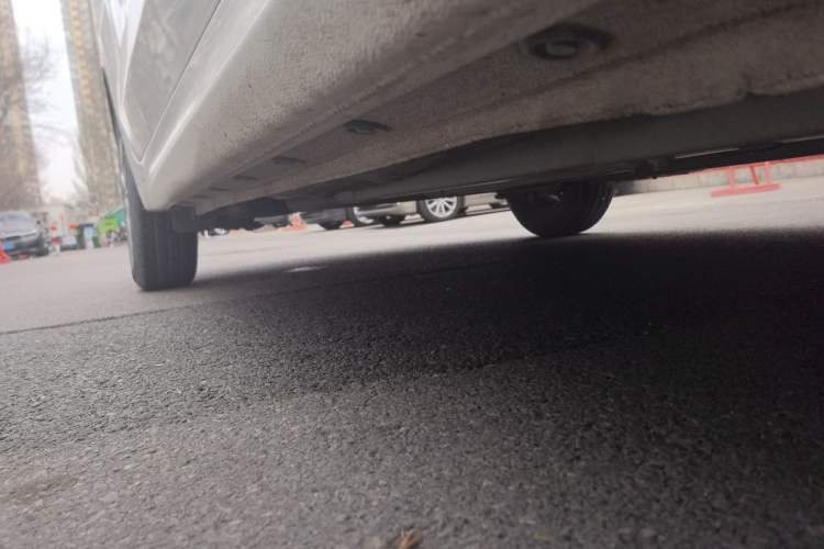 Used Hyundai Verna (older generation) 2020 1.4L Manual GL Refreshed Edition Chassis Front Right