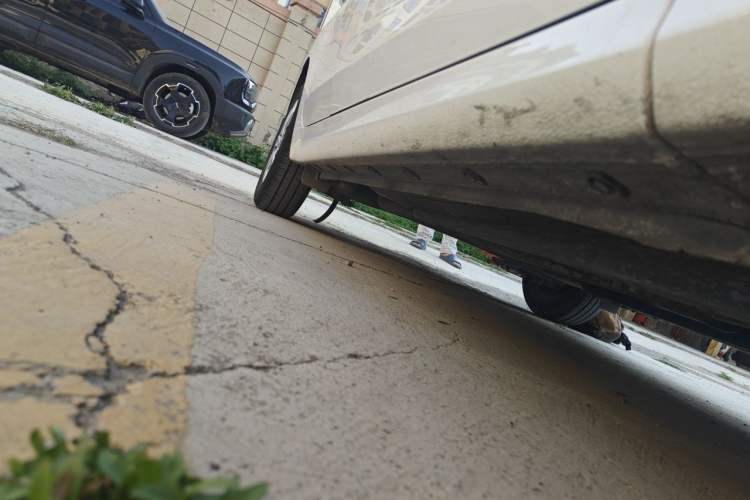 Used Hyundai Verna (older generation) 2020 1.4L Manual GL Refreshed Edition Chassis Front Right