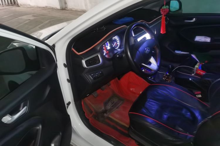 Used Hyundai Verna (older generation) 2020 1.4L Manual GL Refreshed Edition Driver Seat