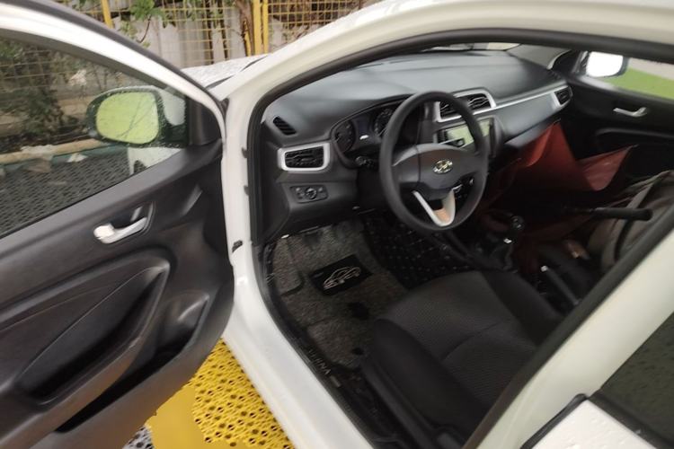 Used Hyundai Verna (older generation) 2020 1.4L Manual GL Refreshed Edition Driver Seat
