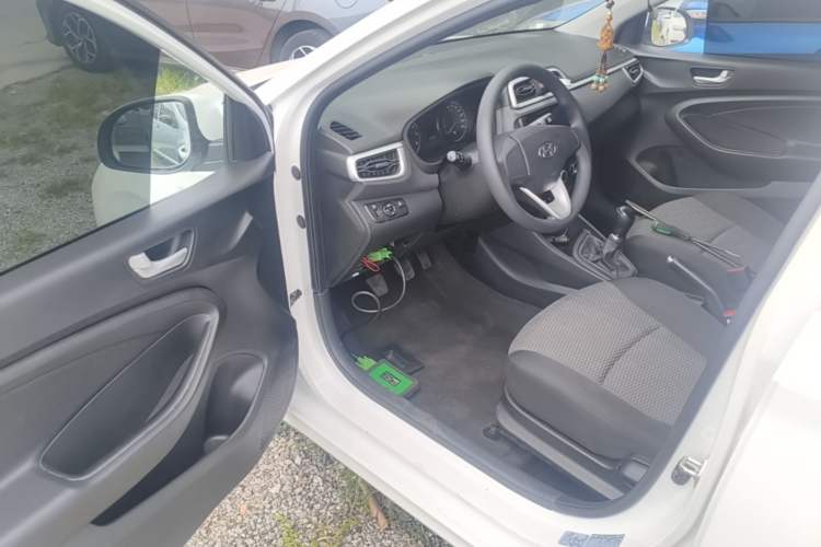 Used Hyundai Verna (older generation) 2020 1.4L Manual GL Refreshed Edition Driver Seat