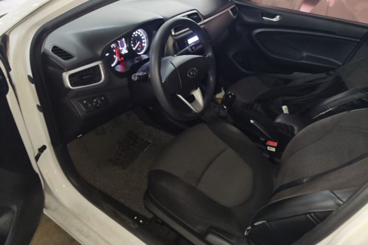 Used Hyundai Verna (older generation) 2020 1.4L Manual GL Refreshed Edition Driver Seat