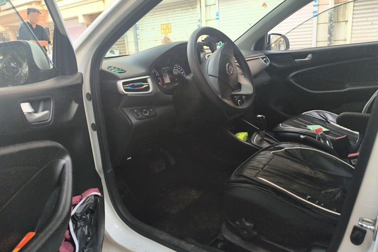 Used Hyundai Verna (older generation) 2020 1.4L Automatic GLS Enjoyment Edition Driver Seat