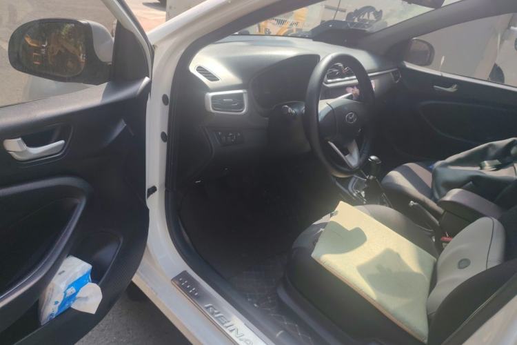 Used Hyundai Verna (older generation) 2020 1.4L Manual GL Refreshed Edition Driver Seat