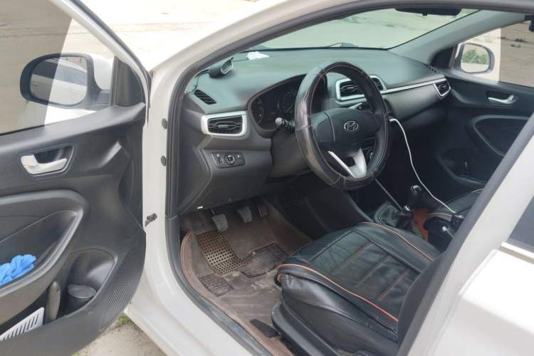 Used Hyundai Verna (older generation) 2020 1.4L Manual GL Refreshed Edition Driver Seat