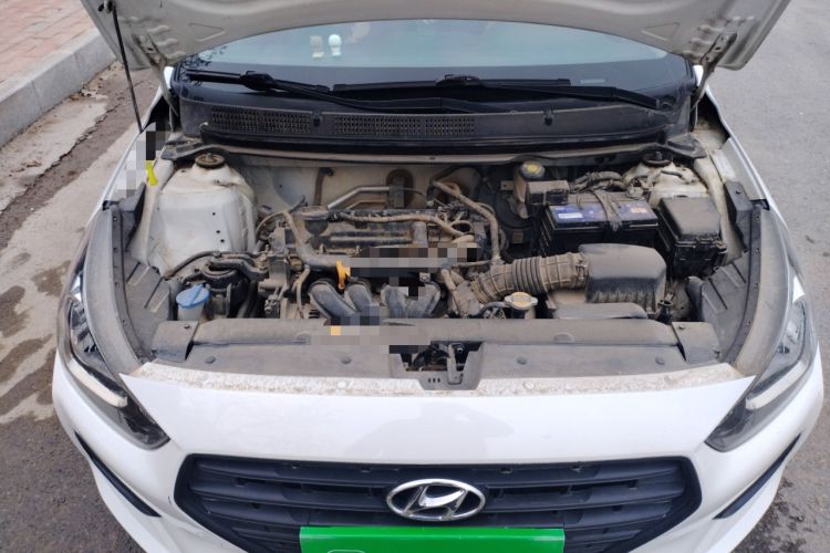 Used Hyundai Verna (older generation) 2020 1.4L Manual GL Refreshed Edition Engine Bay