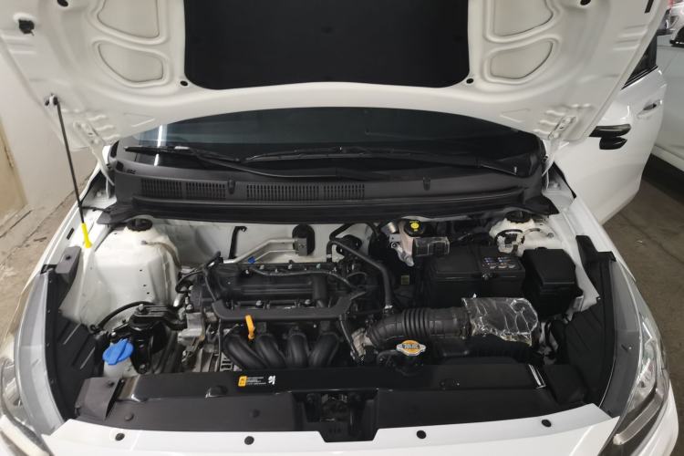 Used Hyundai Verna (older generation) 2020 1.4L Manual GL Refreshed Edition Engine Bay
