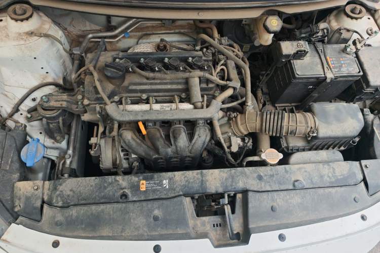 Used Hyundai Verna (older generation) 2020 1.4L Manual GL Refreshed Edition Engine Bay