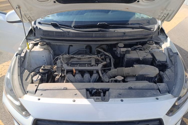 Used Hyundai Verna (older generation) 2020 1.4L Manual GL Refreshed Edition Engine Bay