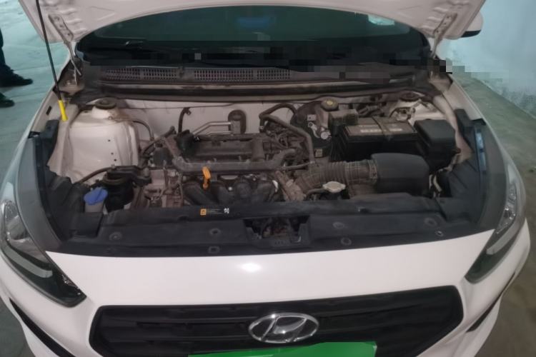 Used Hyundai Verna (older generation) 2020 1.4L Manual GL Refreshed Edition Engine Bay