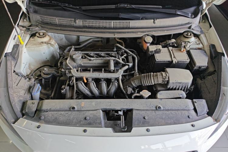 Used Hyundai Verna (older generation) 2020 1.4L Manual GL Refreshed Edition Engine Bay