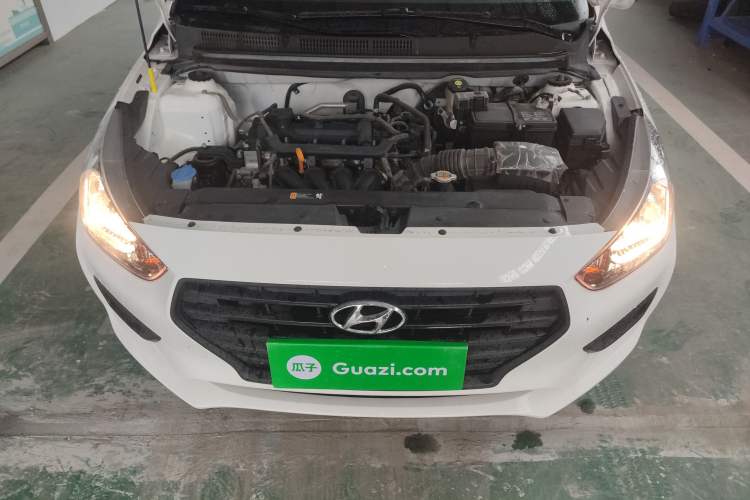Used Hyundai Verna (older generation) 2020 1.4L Manual GL Refreshed Edition Engine Bay
